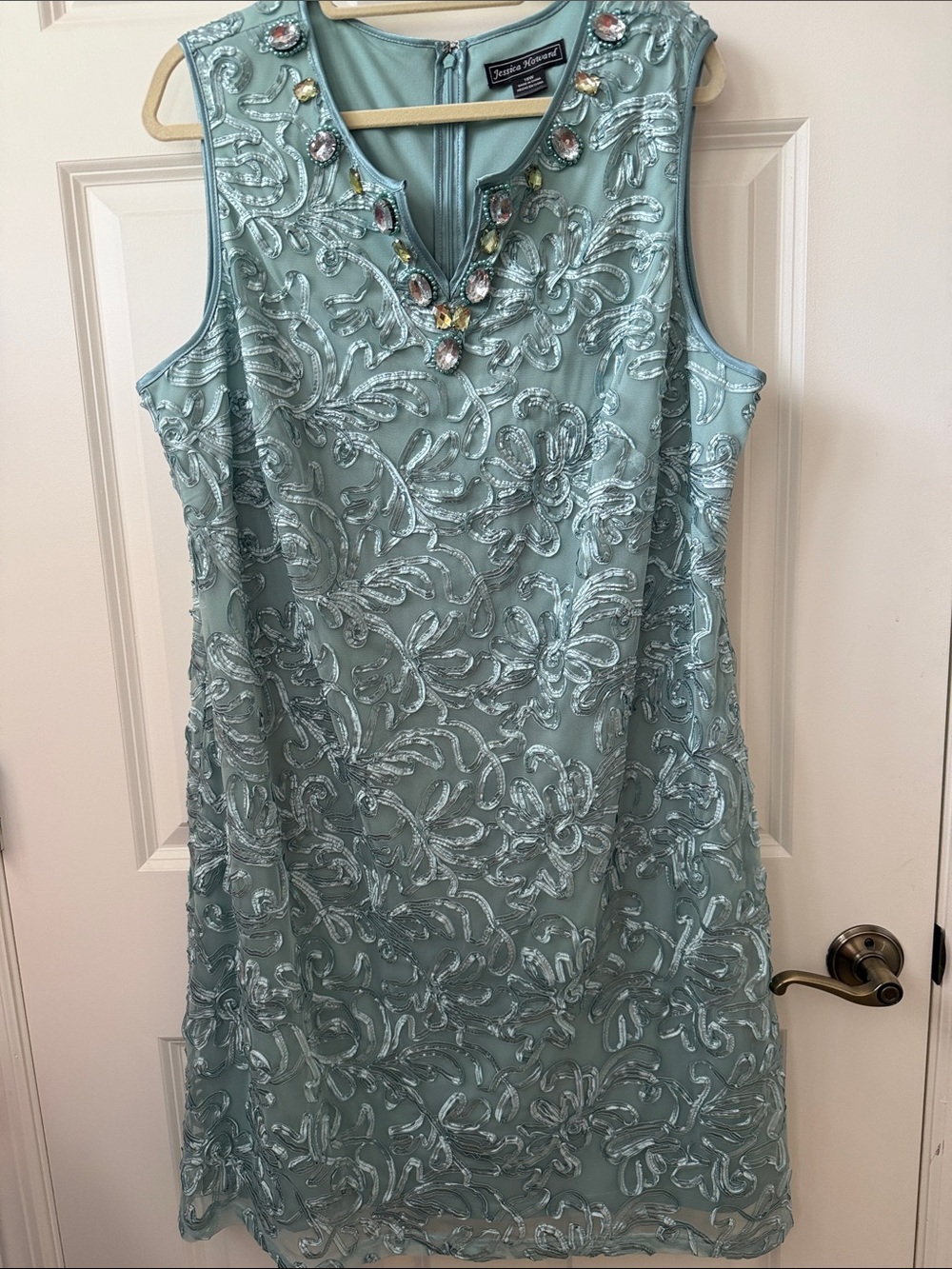 Jessica Howard Light Mint Green Beaded neckline Sleeveless Dress size 16W